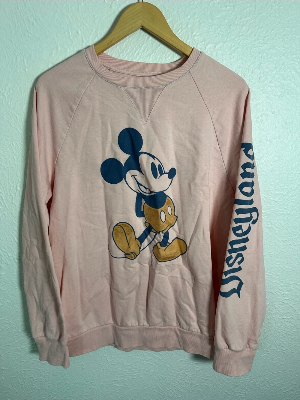 Disneyland Parks Mickey Mouse Pink Sweatshirt Women's Large Disney Crewneck